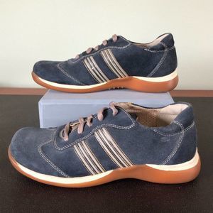 Somethin' Else from Skechers Suede Casual Sneakers (women's 8, blue, 3490)